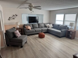 469 Needle Palm in Largo, FL - Building Photo