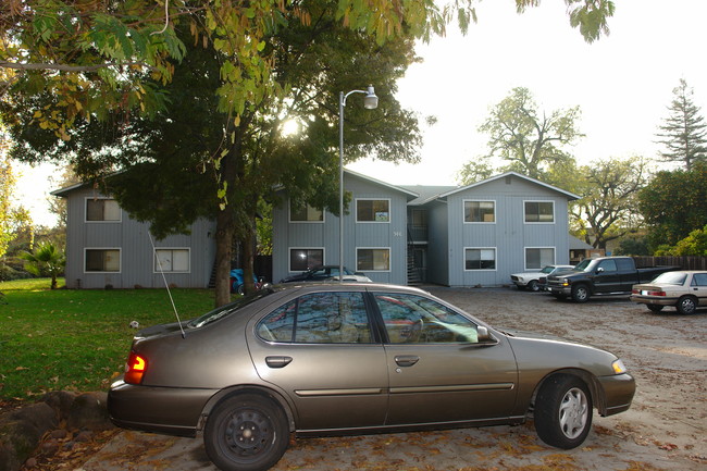 946 Cedar St in Chico, CA - Building Photo - Building Photo