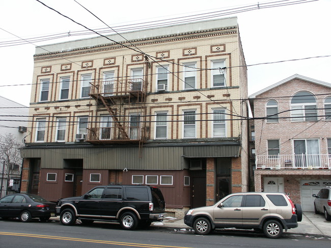 938 W Side Ave in Jersey City, NJ - Building Photo - Building Photo