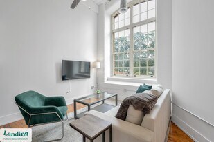 31 Victor St in Greenville, SC - Building Photo