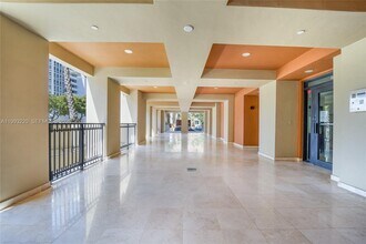 671 Biltmore Way in Coral Gables, FL - Building Photo - Building Photo