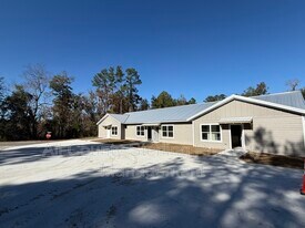 1418 SE Magnolia Loop in Lake City, FL - Building Photo