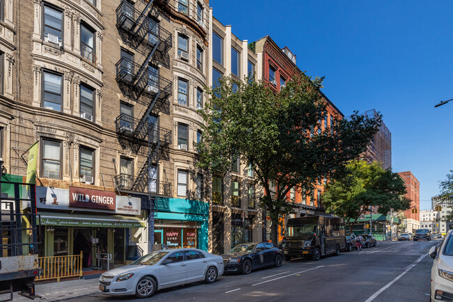 378 Broome St in New York, NY - Building Photo - Building Photo