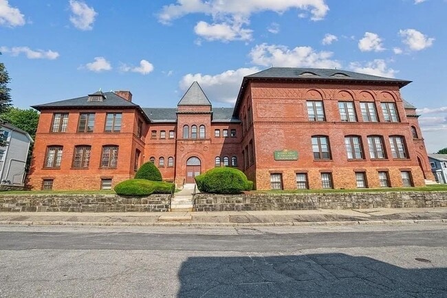 property at 31 Elizabeth St