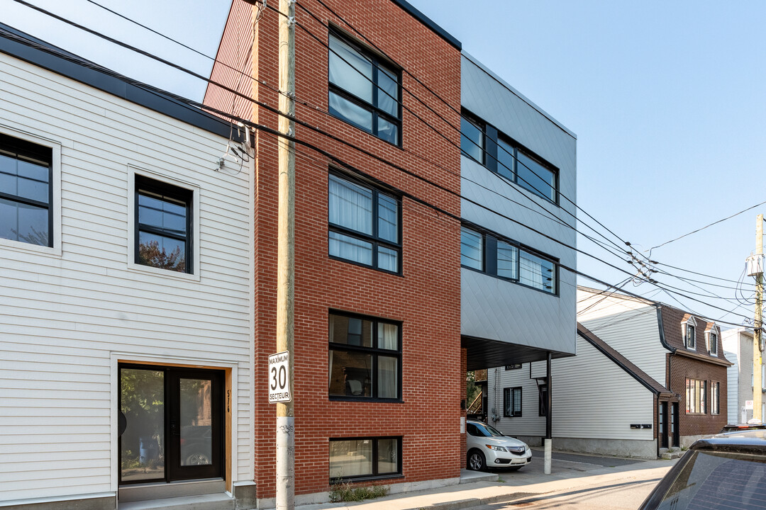 570 Napoléon Rue in Québec, QC - Building Photo