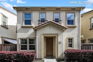 1591 Sylvia St in Hayward, CA - Building Photo