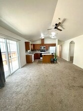 2911 NE Jackdaw Dr in Bend, OR - Building Photo - Building Photo