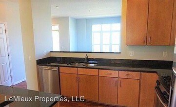 12201 82nd Ave N in Maple Grove, MN - Building Photo - Building Photo