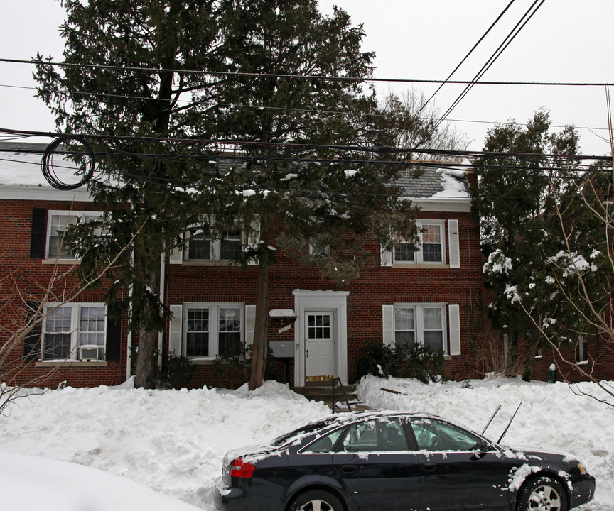 2217 40th Pl NW in Washington, DC - Building Photo