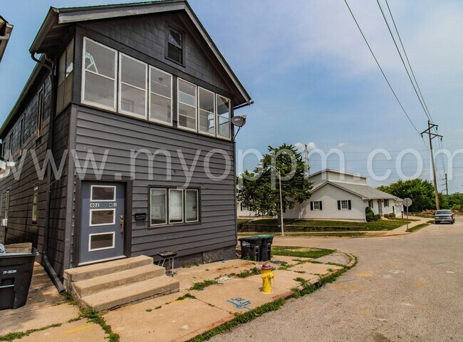 402 William St-Unit -402/02 in Omaha, NE - Building Photo - Building Photo