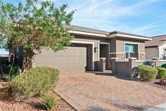 359 Con Brio Ln in Henderson, NV - Foto de edificio - Building Photo