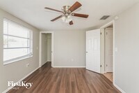 7915 Foxbloom Dr photo'