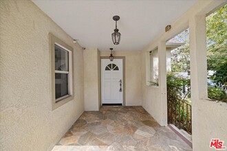 825 Larrabee St in West Hollywood, CA - Building Photo - Building Photo