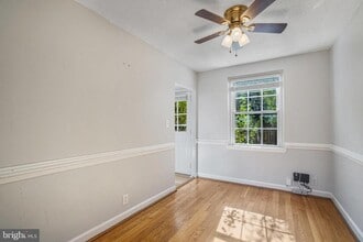 2836 S Abingdon St in Arlington, VA - Building Photo - Building Photo