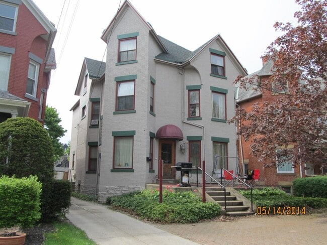 337 W 6th St, Unit Unit#3- Third Floor