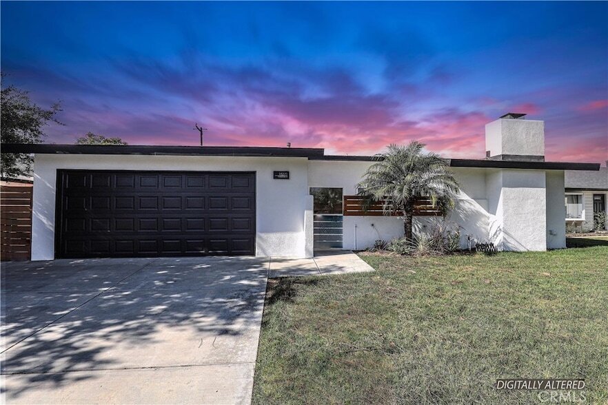 15271 Yorkshire Ln in Huntington Beach, CA - Building Photo