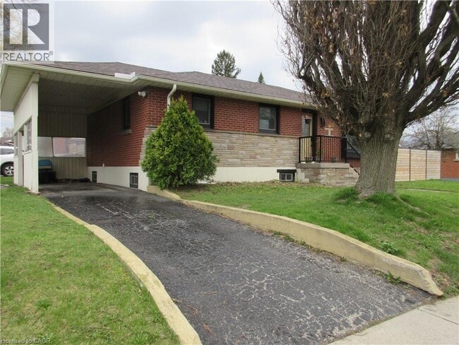 75 Richwill Rd in Hamilton, ON - Building Photo - Building Photo