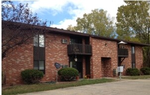 Springdale Apartments in Appleton, WI - Building Photo