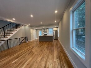 199 Boylston St, Unit 1 in Brookline, MA - Building Photo - Building Photo