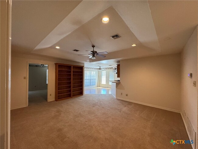 1530 Eastridge Pkwy in Seguin, TX - Building Photo - Building Photo
