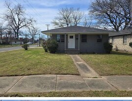 701 Cedar St in North Little Rock, AR - Building Photo