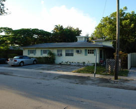 1412 NE 4th Pl in Fort Lauderdale, FL - Foto de edificio - Building Photo