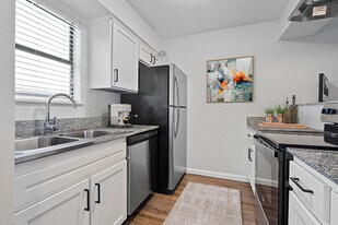 The Alista Apartments in Dallas, TX - Building Photo