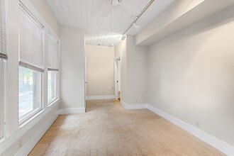 807 E 45th St in Austin, TX - Building Photo - Building Photo