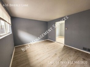 436 Brierly Ln in West Mifflin, PA - Building Photo - Building Photo