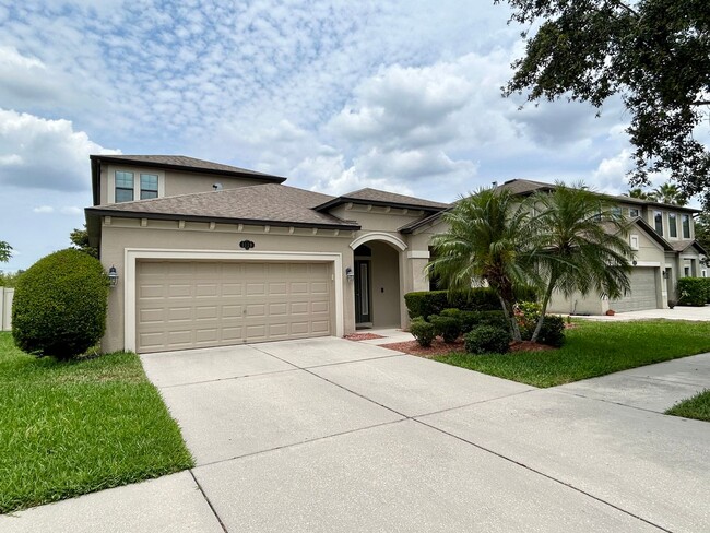 property at 1119 Oakcrest Dr