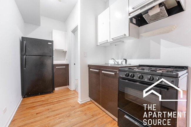 property at 5054 N Winthrop Ave