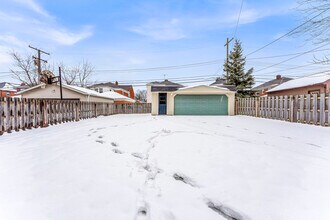 2555 Saybrook Rd in University Heights, OH - Building Photo - Building Photo