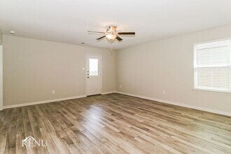 18616 Allen Welch Dr in Elgin, TX - Building Photo - Building Photo