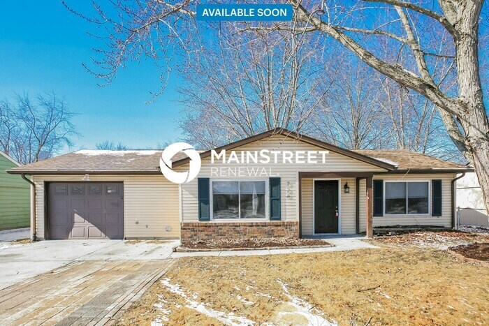 728 Holiday Dr in Fortville, IN - Building Photo