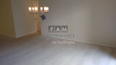 13350 W Bluemound Rd in Elm Grove, WI - Building Photo - Building Photo