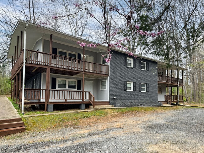 109 E Holston Ln in Oak Ridge, TN - Building Photo - Building Photo
