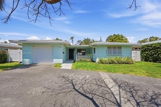 2725 SE 2nd Ct in Pompano Beach, FL - Building Photo - Building Photo