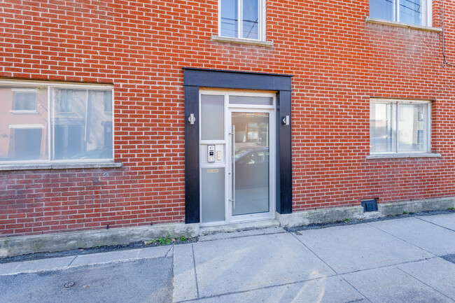 670 Charon St in Montréal, QC - Building Photo - Building Photo