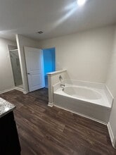 19020 Quiet Range Dr in Elgin, TX - Building Photo - Building Photo