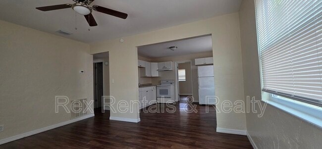 4722 12th Ave S in St. Petersburg, FL - Building Photo - Building Photo