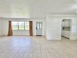 1002 Biltmore Dr NW in Winter Haven, FL - Building Photo - Building Photo