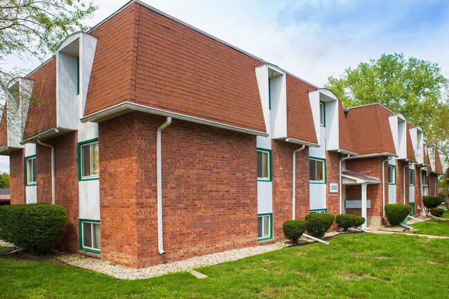 Southwyck Place Apartments in Toledo, OH - Building Photo - Building Photo