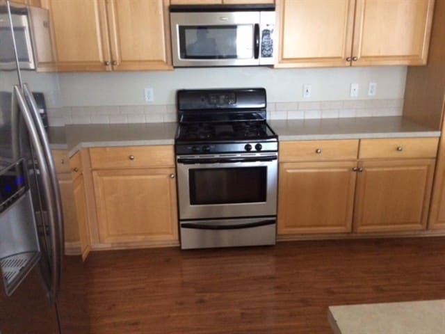 979 Burley Hill Dr NW in Salem, OR - Foto de edificio - Building Photo