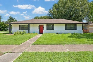 8510 Western Dr in Houston, TX - Building Photo