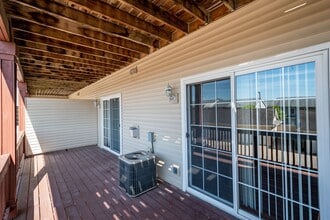Autumn Ridge in Coralville, IA - Foto de edificio - Building Photo