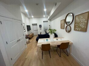 27 Belmont Ave in Jersey City, NJ - Building Photo - Building Photo