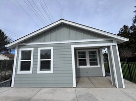 5511 San Francisco Blvd in Sacramento, CA - Building Photo