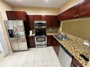 2718 SW 82nd Ave in Miramar, FL - Building Photo - Building Photo
