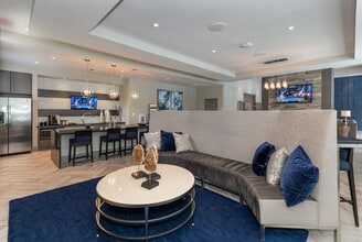 The Commonwealth At York in Yorktown, VA - Foto de edificio - Building Photo