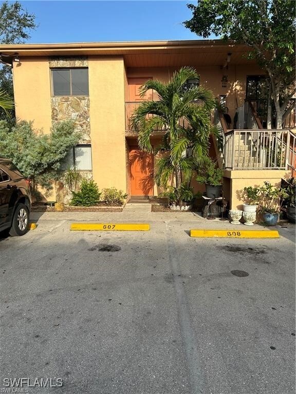 property at 2690 Park Windsor Dr
